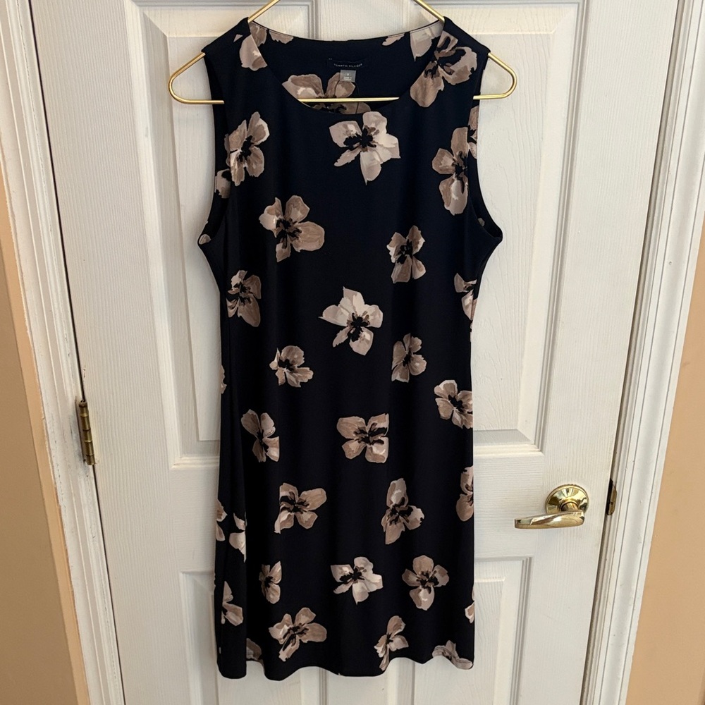Tommy Hilfiger Black Midi Dress with Beige Floral Print NWT size 8